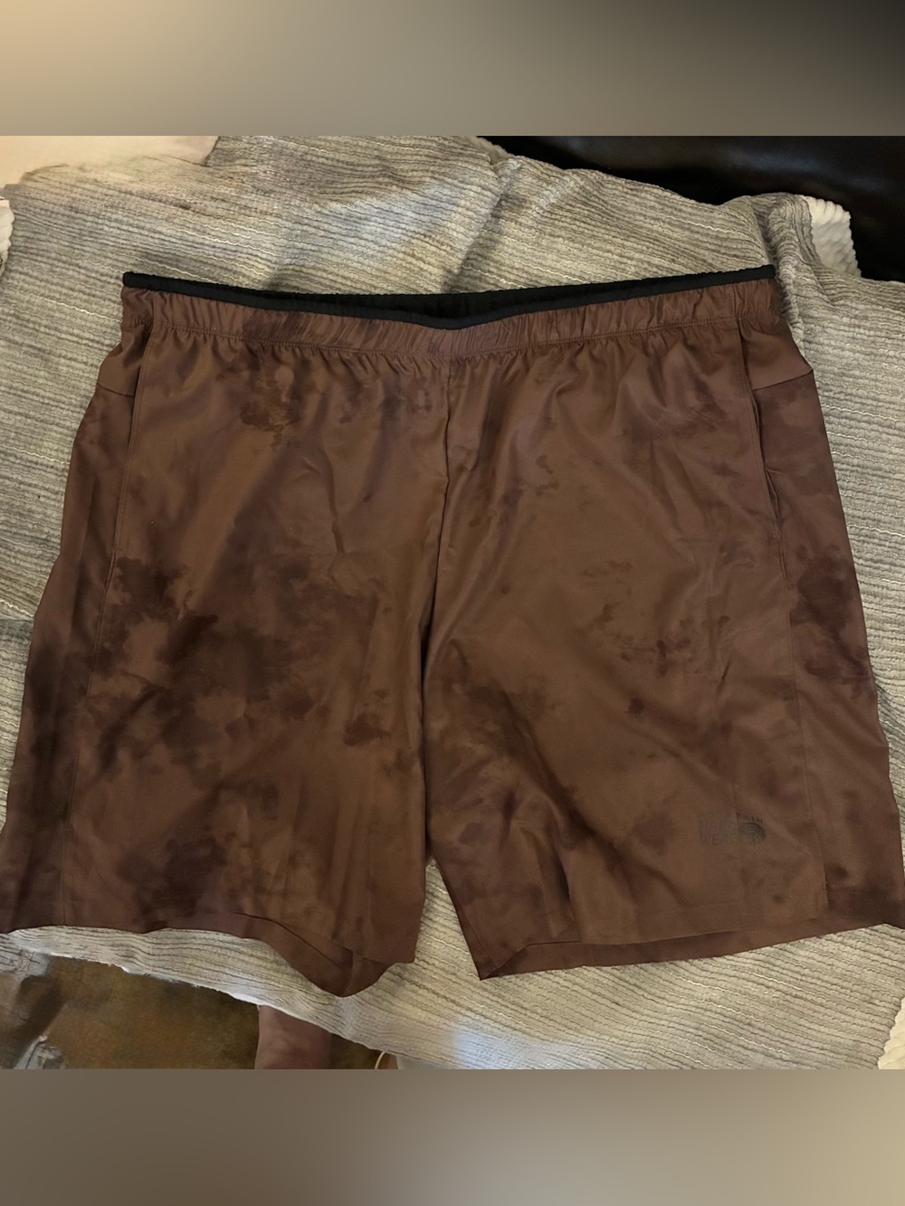 New w/o tags Mountain Hardwear Men's Athletic Shorts/swim trunks w/Logo size XXL